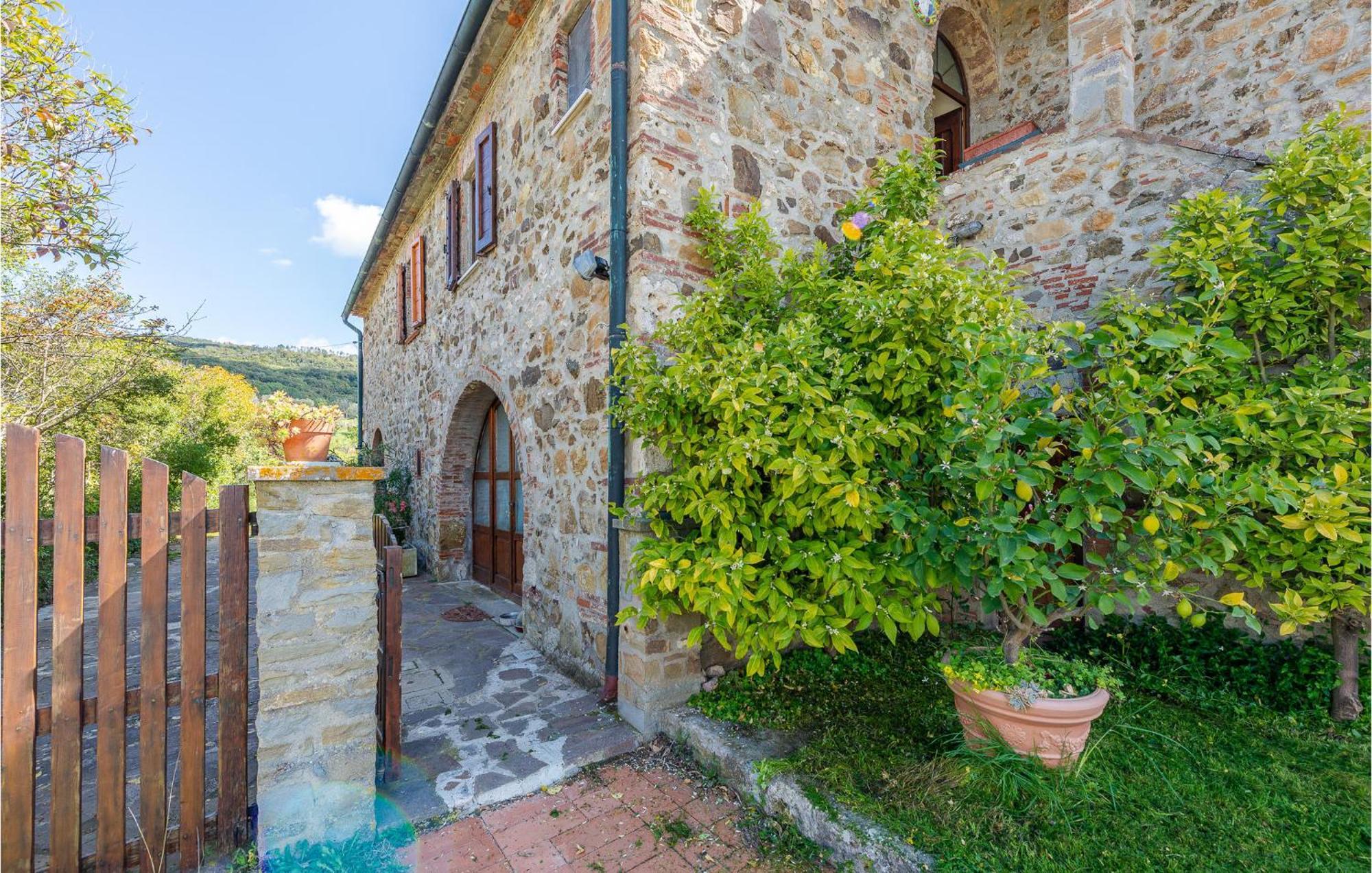Cozy Home In Massa Marittima Gr With Kitchen Zewnętrze zdjęcie